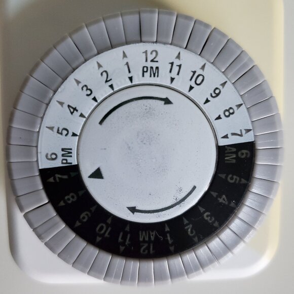 Intertek 24-hour Mechanical Programmable Timer Model TM-019 - Picture 8 of 8